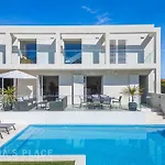 Modern 5br Villa-private Pool-walk To & Oura-10 Guests By Misha's Place 빌라