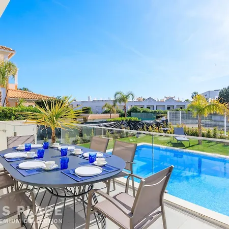 Villa Alba - Premium By Misha's Place